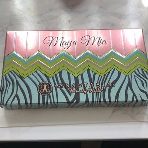 Anastasia Beverly Hills Maya Mia Palette